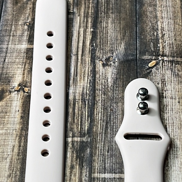 5for$10 Skinny 42mm/42mm M/L Adjustable Apple Watch Bands Milk Pink NWT - Picture 3 of 5